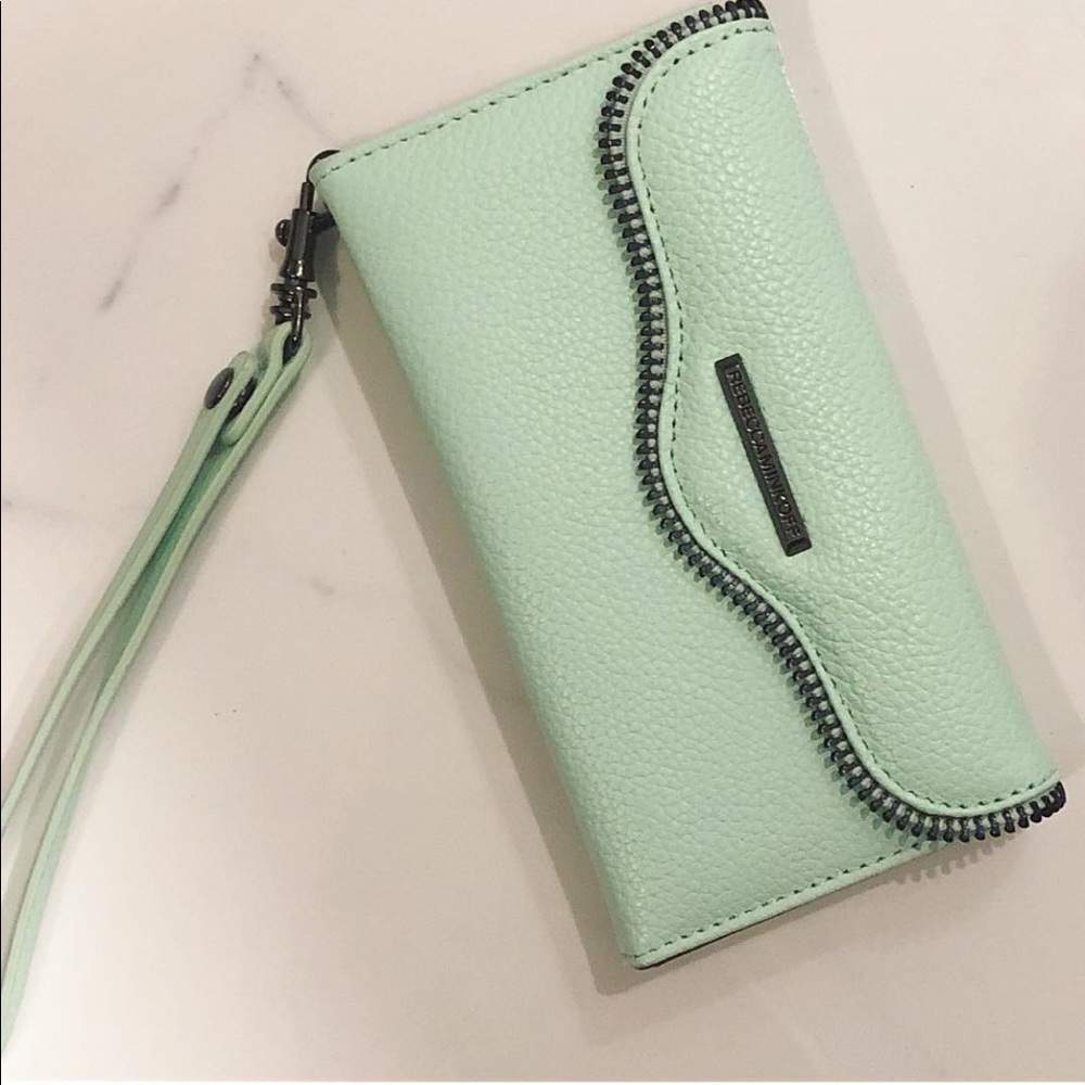 iPhone case - Picture 1 of 3